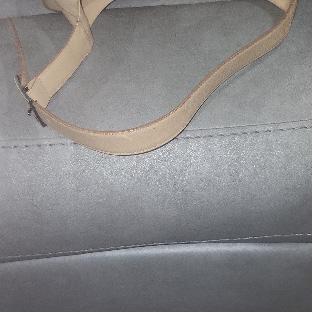 Salvatore Ferragamo Beige Shoulder Bag - Picture 9 of 13